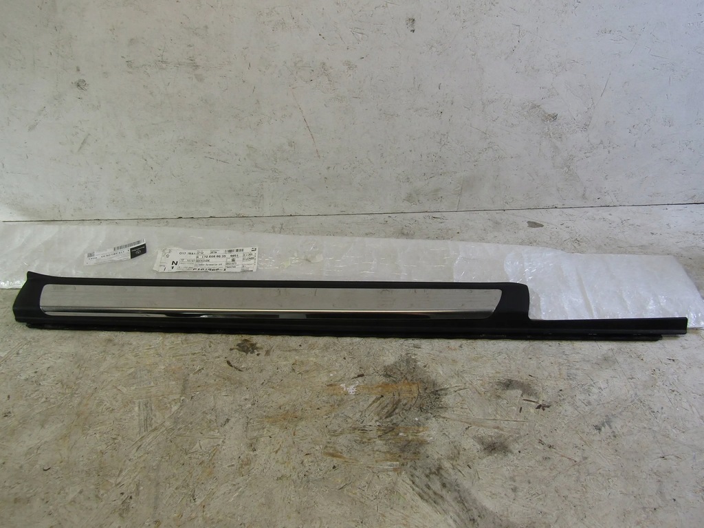 фото №1, Mercedes slk r172 молдинг порог правая a1726800635