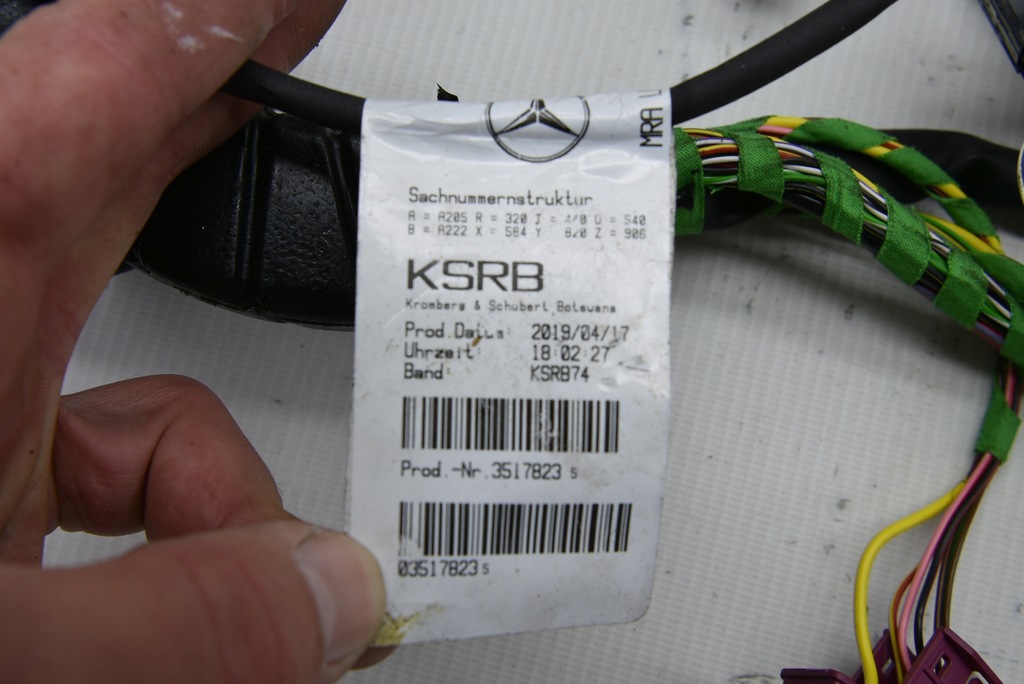 фото №6, Mercedes w205 электропроводка жгут отсек двигателя левая коробка предохранителей