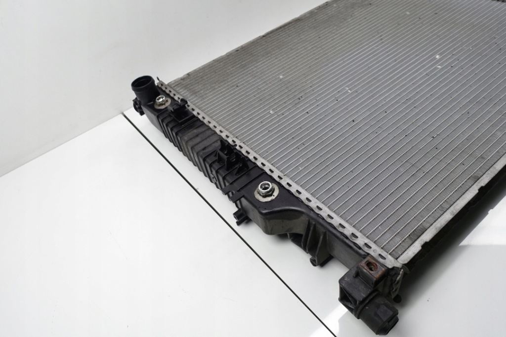 Mercedes w251 w164 радиатор воды 3.2 cdi v6 2515000304 2515000103 Доставка