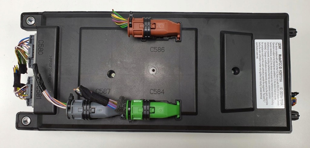 фото №2, Коробка предохранителей discovery sport l550