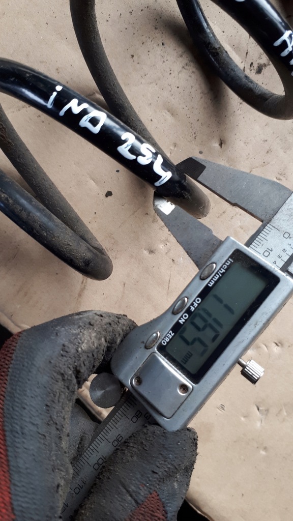 фото №11, A4 b8 s4 пружина задня задня kyb 2.0 tfsi ra6102