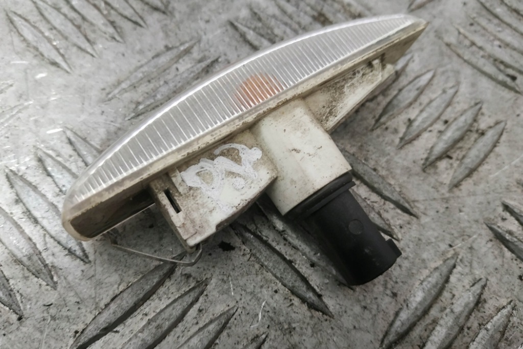 фото №2, Правий поворотник крила land rover range rover sport l320