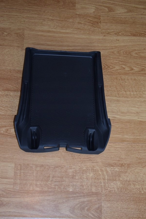 фото №4, Корпус накладка гумовий елемент бардачка volvo c30 lift r2011