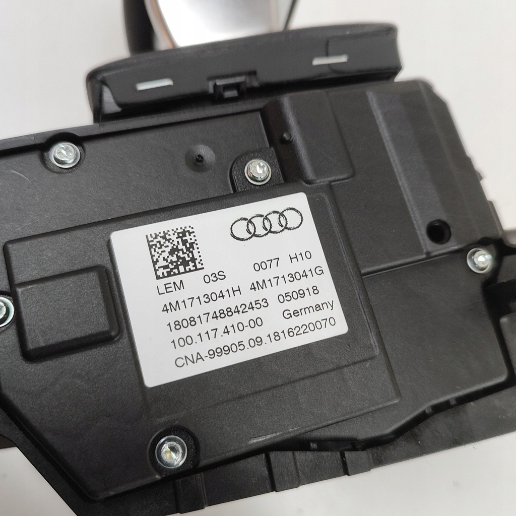 фото №7, Audi q7 4m 2019 домкрат перемикання передач / верхній