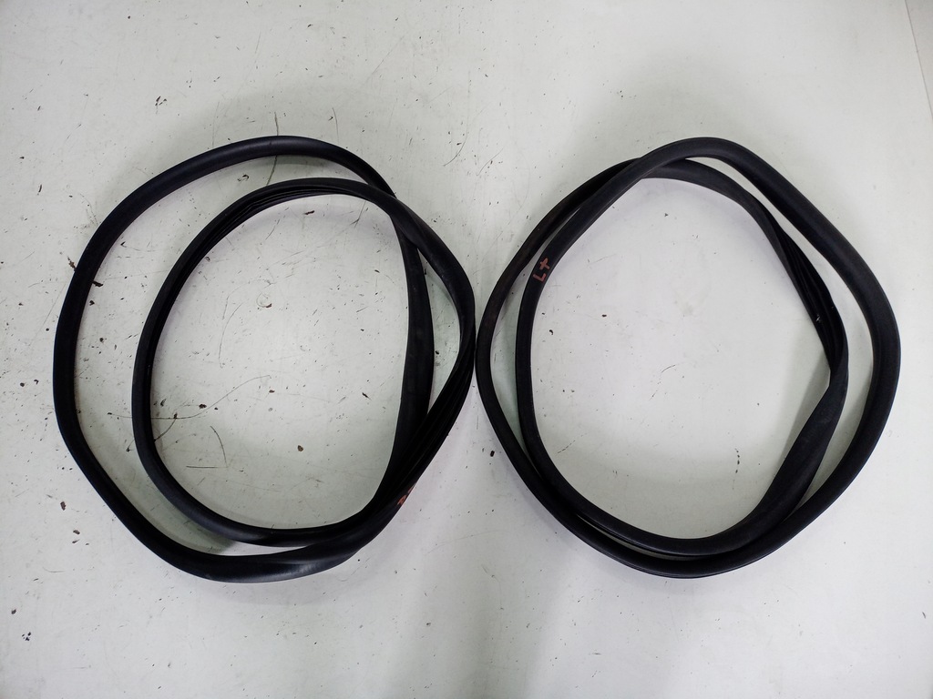 фото №1, Прокладка кузовная задняя renault zoe