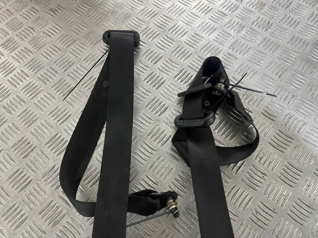 Lancia delta iii pas правый левый задний ремни комплект Киев