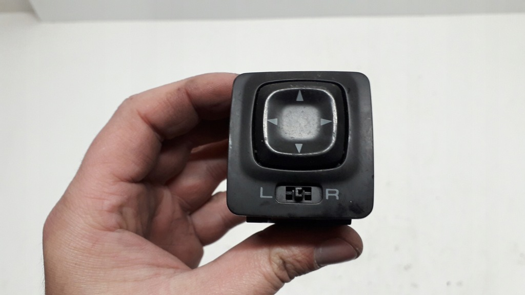 фото №1, Korando ii 2 96- управление зеркалами