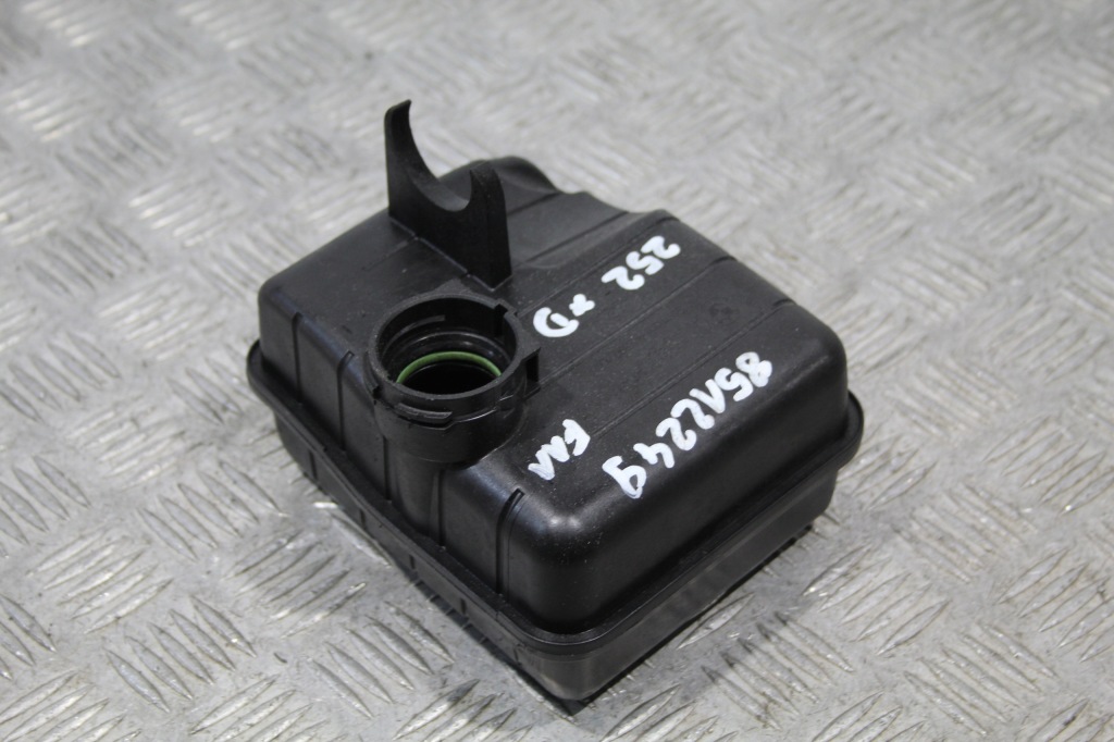 фото №1, Резонатор bmw 5 f10 f11 8512249