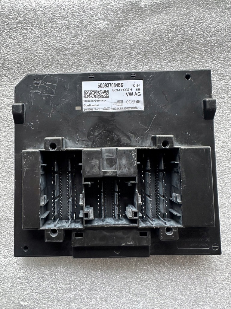 фото №1, ! модуль комфорта bcm vw t-roc 5q0937084bg !