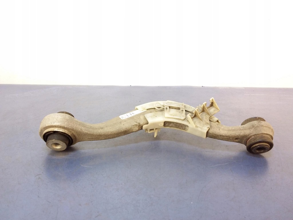 фото №1, Bmw 5 g30 важіль задня правий 6870536