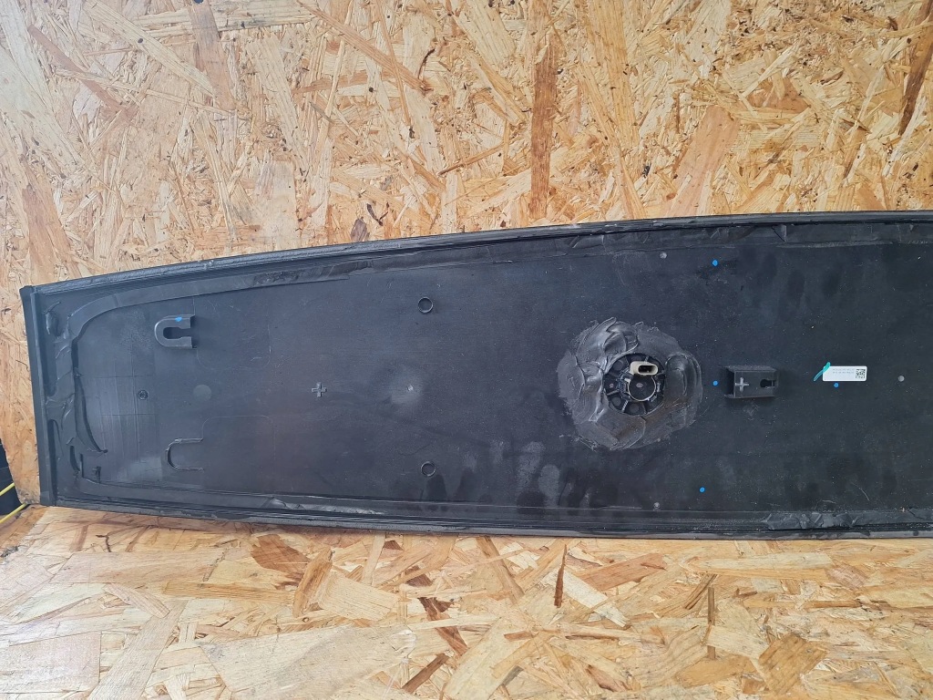 Молдинг дах wzdłużna 1041361-00-m tesla model x з датчиком 15- в Україні