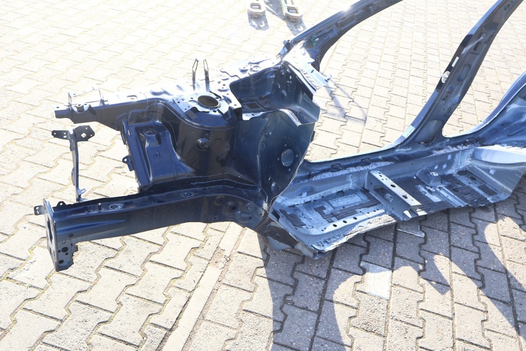 фото №4, Mazda cx-30 чверть права перед 42m