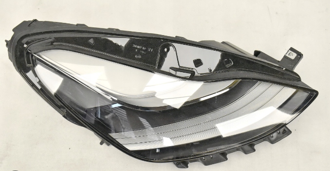 Купить Tesla model y, 20 - фара передняя правый