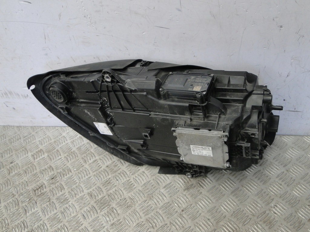 Фара перед porsche macan рестайлинг  matrix 95b 95b941009bb 95b941010bb в Украине