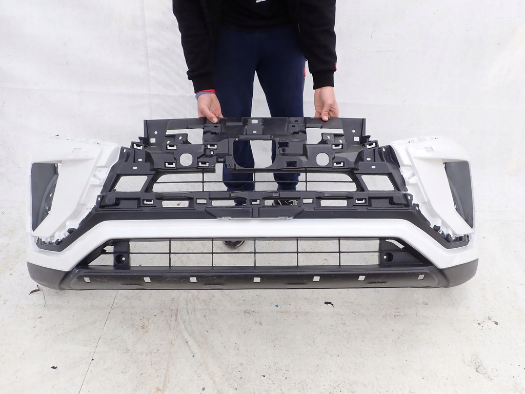 фото №1, Mitsubishi eclipse cross 18-20 бампер перед