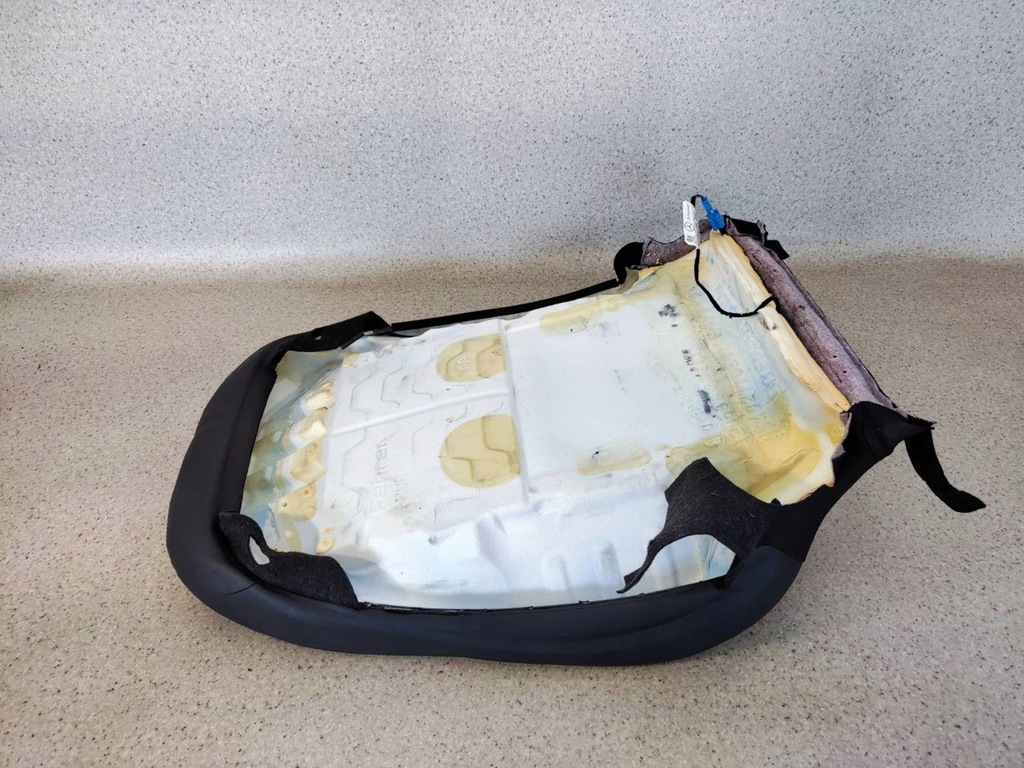 фото №7, Спинка оббивка сидіння губка правий перед mercedes c w205 c205