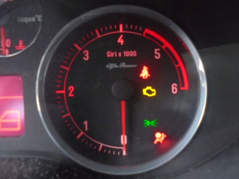 фото №15, Alfa romeo 147 счетчик приборы lift 1.9d 156056617