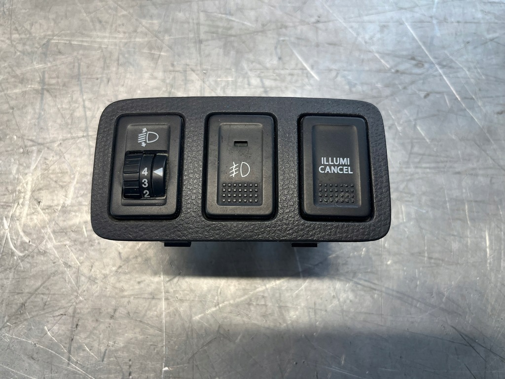 фото №1, Панель перемикачів suzuki swift iv