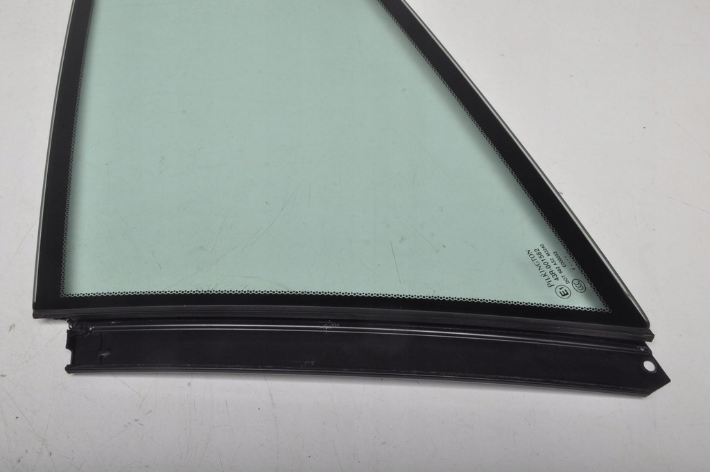 фото №5, Aston martin db9 скло кузовна лівий задня 2004r