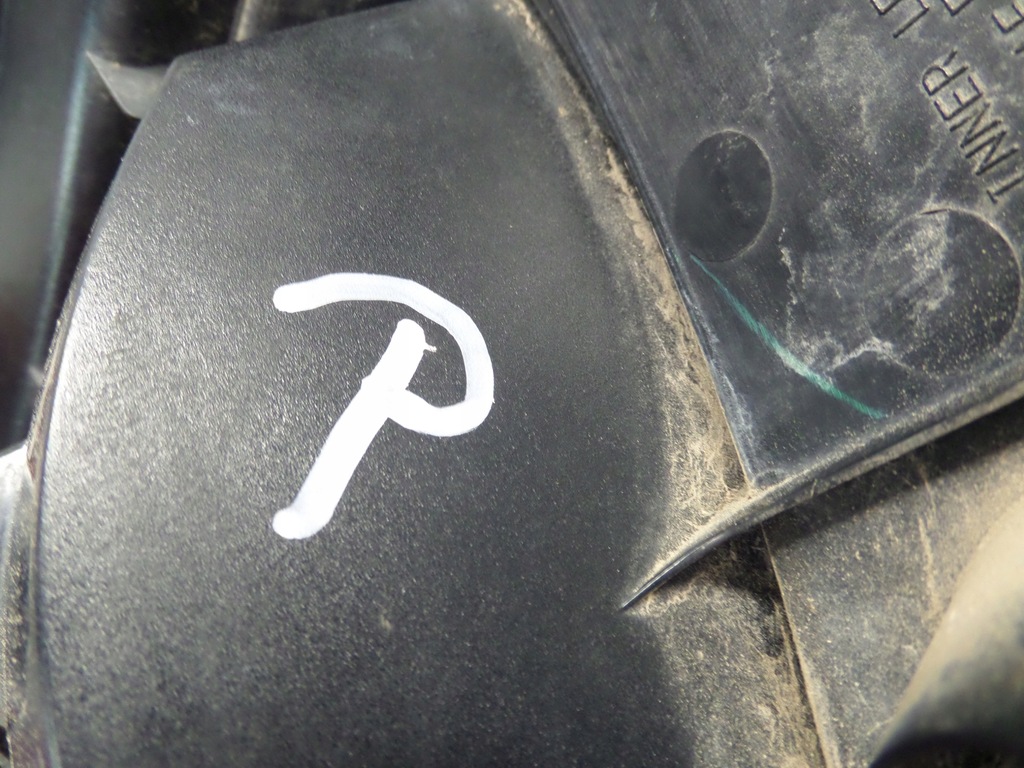 фото №10, Suzuki liana 5d kombi 01- лампа права задня kompl