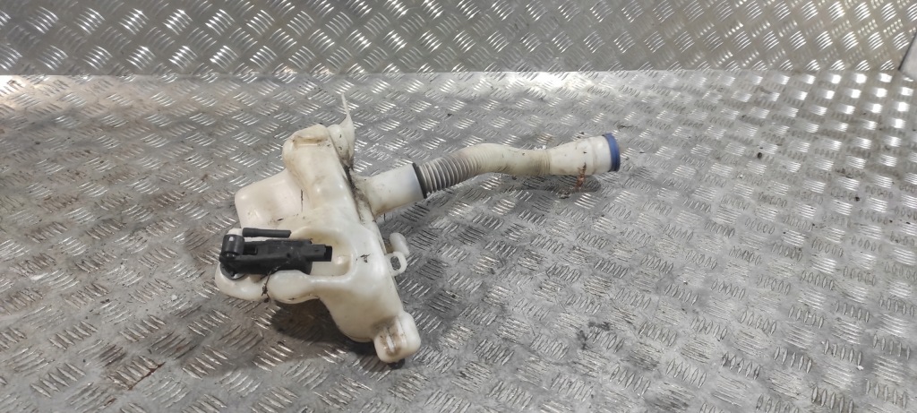 фото №1, Бачок распылителя помпа partner berlingo ii 08-