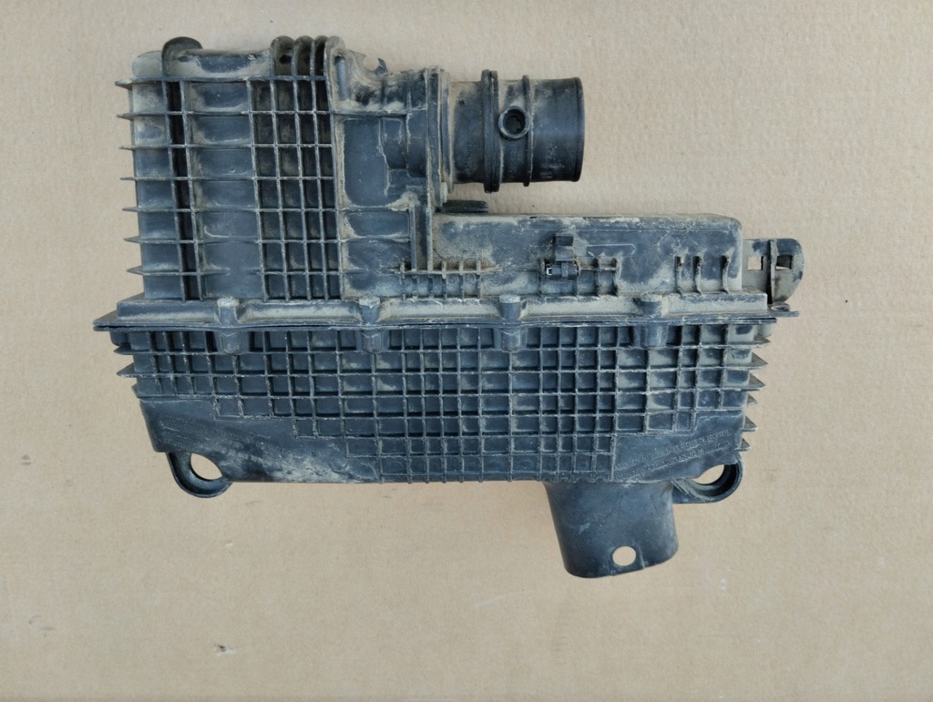 фото №8, Корпус фильтра воздуха renault clio ii 2 thalia 1.5 dci 8200089030