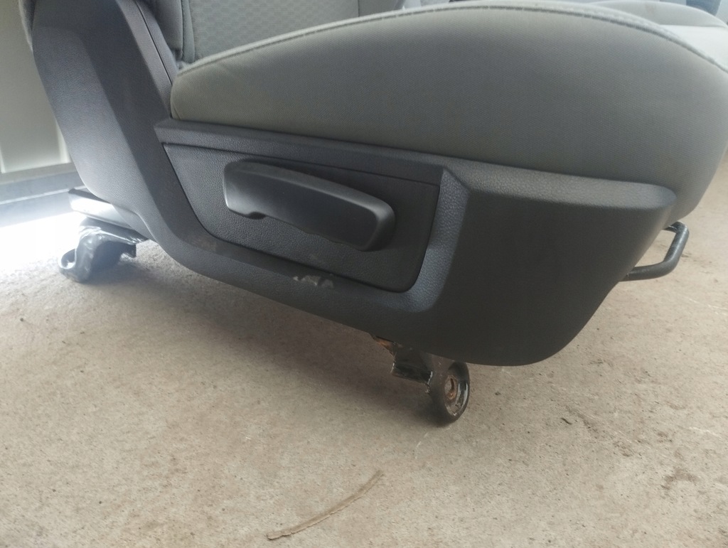 фото №7, Dodge ram 09-18 сиденье правый заднее сиденье туннель usa