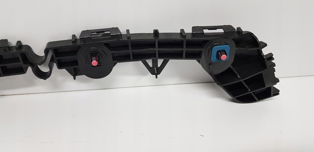 фото №10, Prius 15-18 направляющая кронштейн бампер крыла задняя r