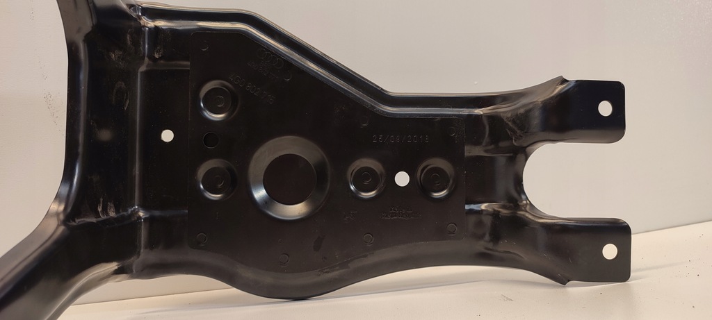 фото №5, Audi a7 4g кронштейн колеса запасного 4g0802715