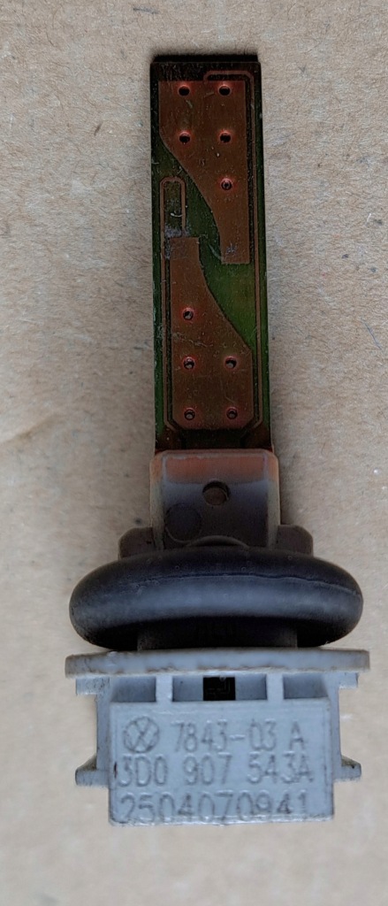 Audi a6 c7 датчик температури внутрішньої 3d0907543 Недорого