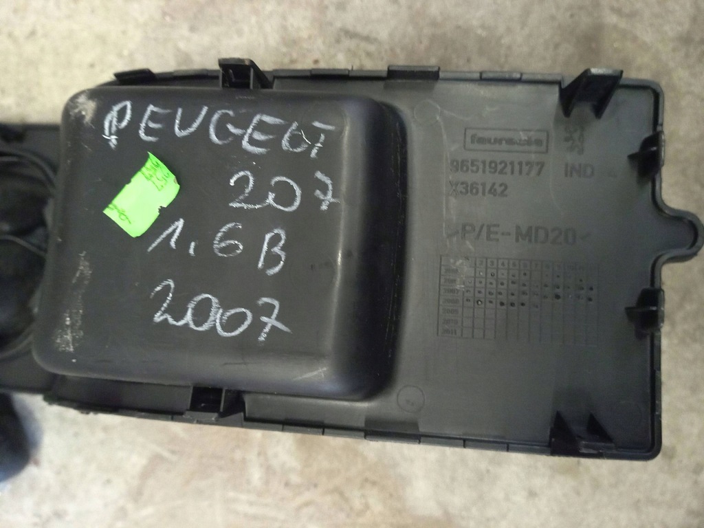 фото №10, Peugeot 207 2008 панель пепельницы передней туннель среднего 9651921177