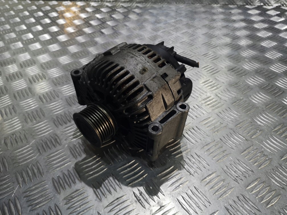 Купити Audi a4 a5 a6 2.0 tfsi генератор 06e903016d