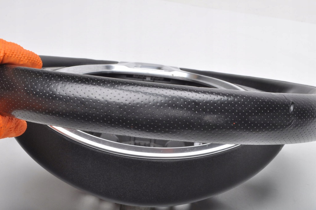 фото №8, Volvo v40 ii воздуховод кожаный 31332927 r-design