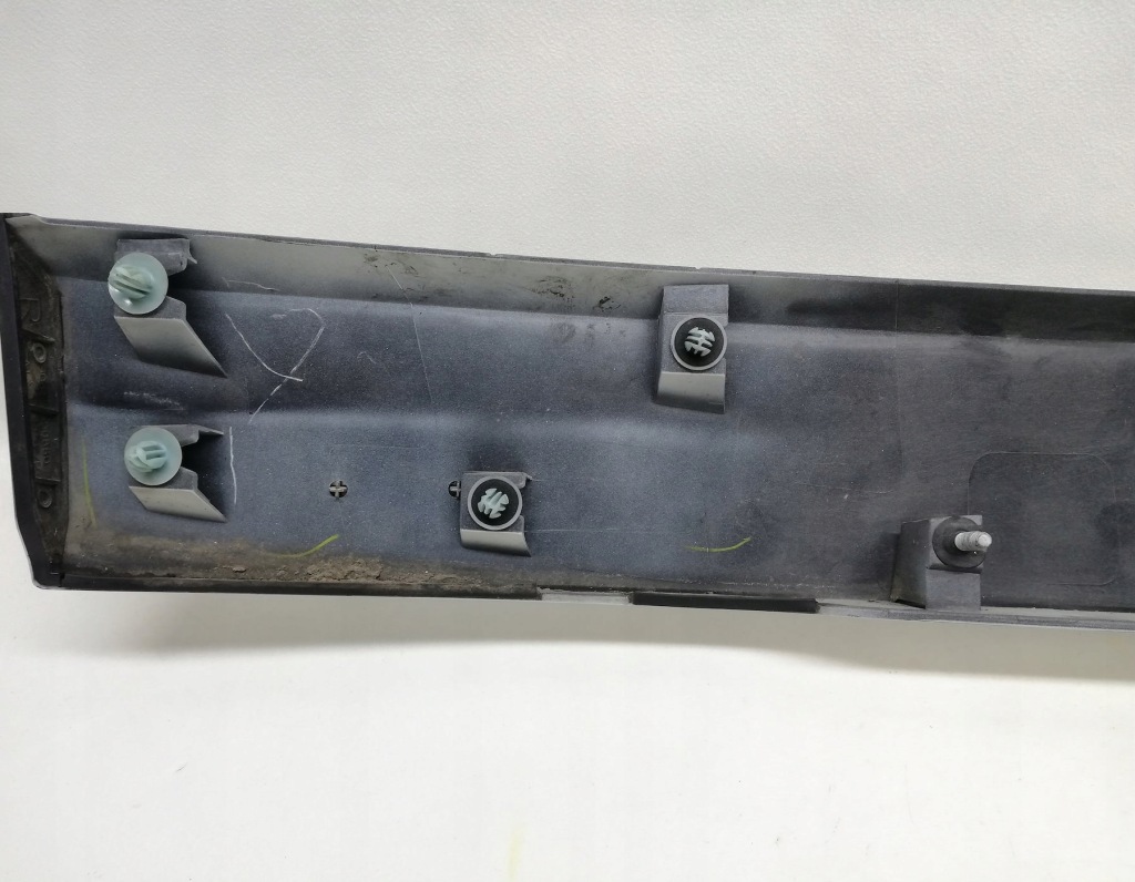 фото №9, Накладка молдинг крышки багажника toyota prius iii 76801-47070 76811-47070