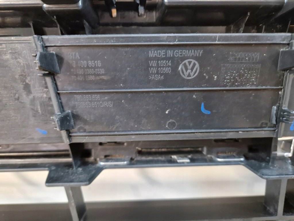 Vw touareg 3 3 решётка  решётка радиатора решётка бампера 760853696 Цена