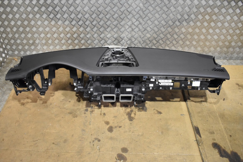 фото №1, Idealna консоль панель приладів шкіра porsche panamera 971 1