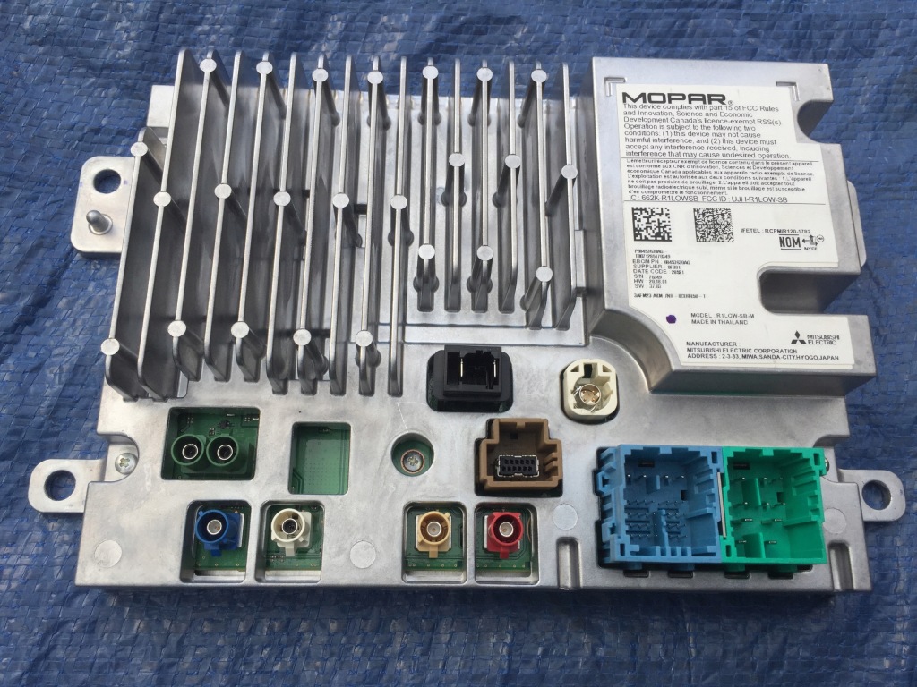 фото №3, Jeep grand cherokee wl 22 дисплей радио панель