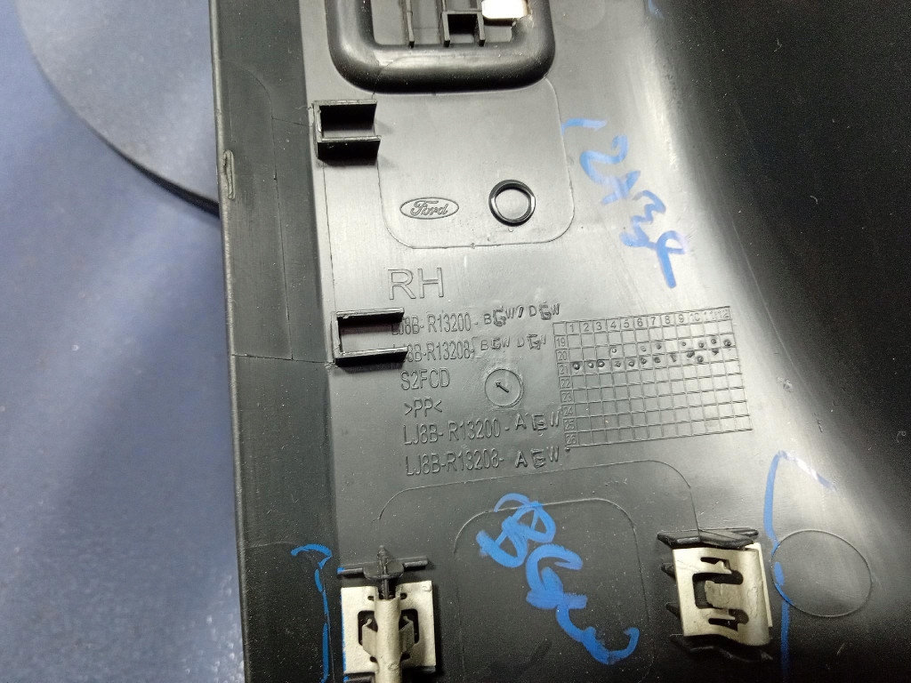 фото №8, Ford mustang mach-e молдинг захист поріг правий перед eu lj8br13200bgw