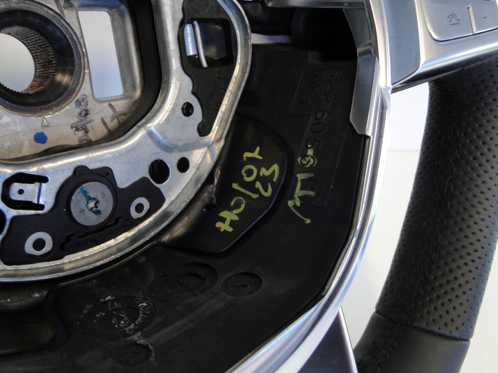 фото №6, Mercedes c w205 205 повітропровід amg пелюстки перемикання