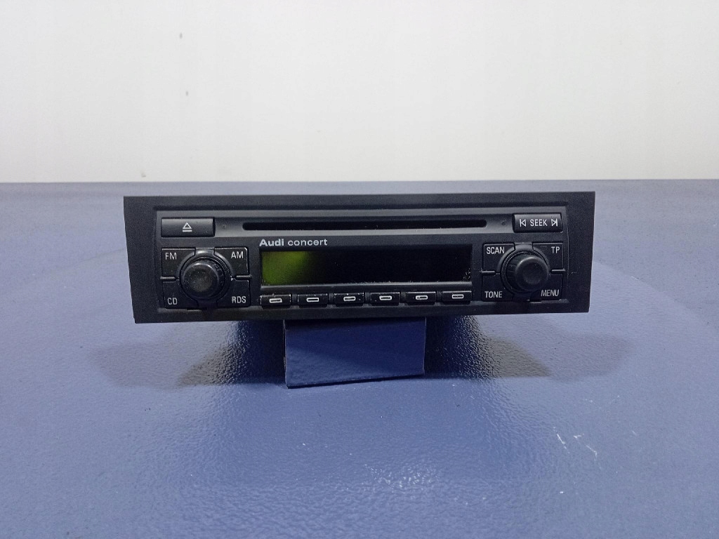 фото №1, Audi a3 8p 04-08 радио заводской cd concert