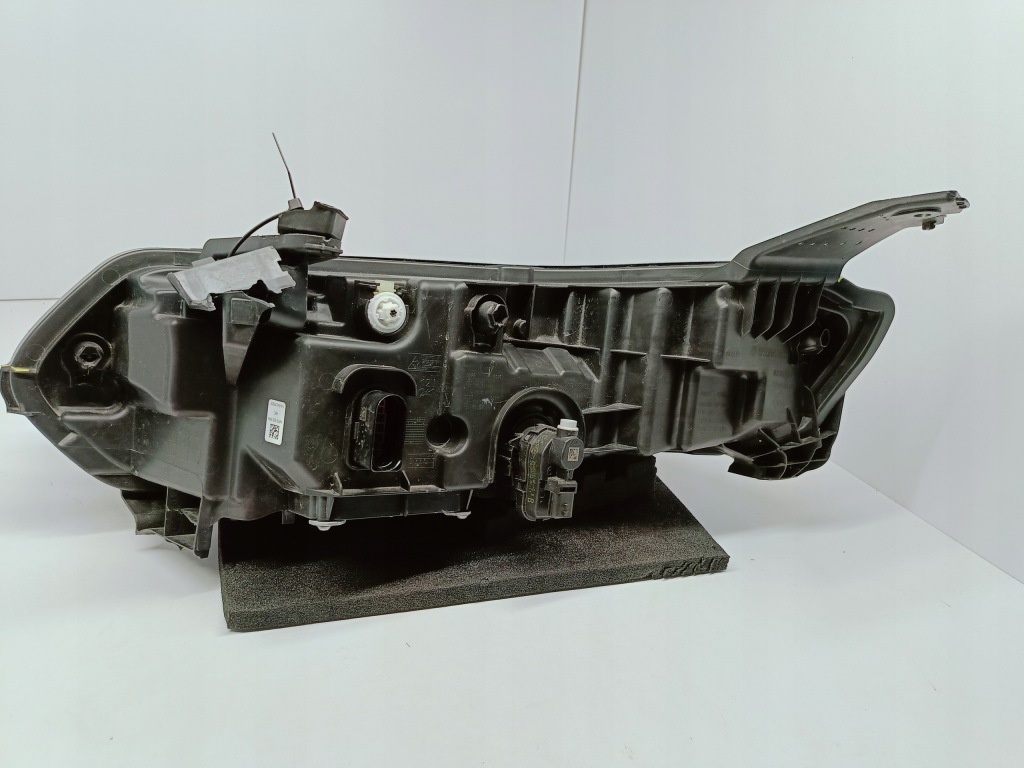 Renault megane v 5 e-tech 21- фара правий перед full led 260104574r Ціна