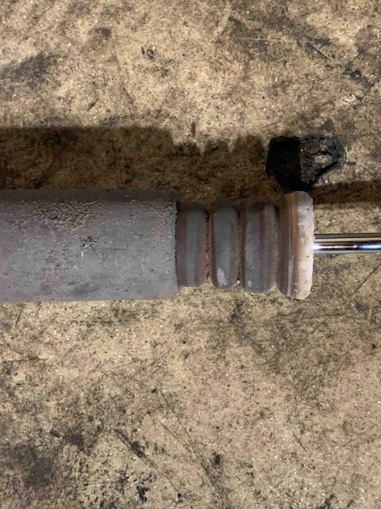 Амортизатор задний левый bmw 2 gran tourer f46 149415 2.0l бензиновый 141kw Киев