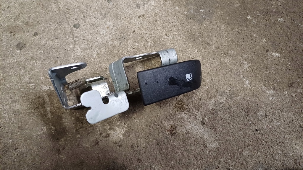 фото №1, Mazda 3 09-13 bl важіль ручка відкривання кришка заливної