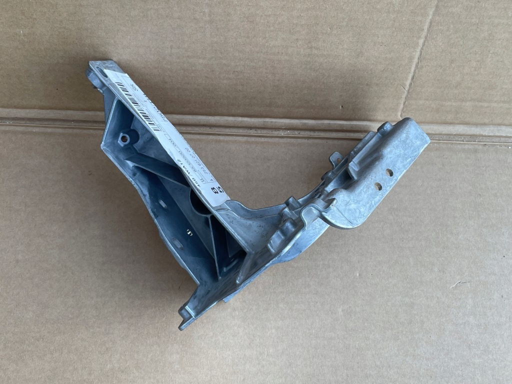 фото №1, Mercedes glc x253 w253 правий кронштейн кронштейн поперечина перед передній