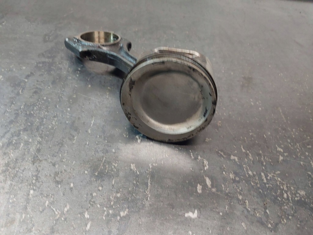 Поршень с шатун bmw 3 e46 316i 1.9 m43tub19 194e1 Доставка