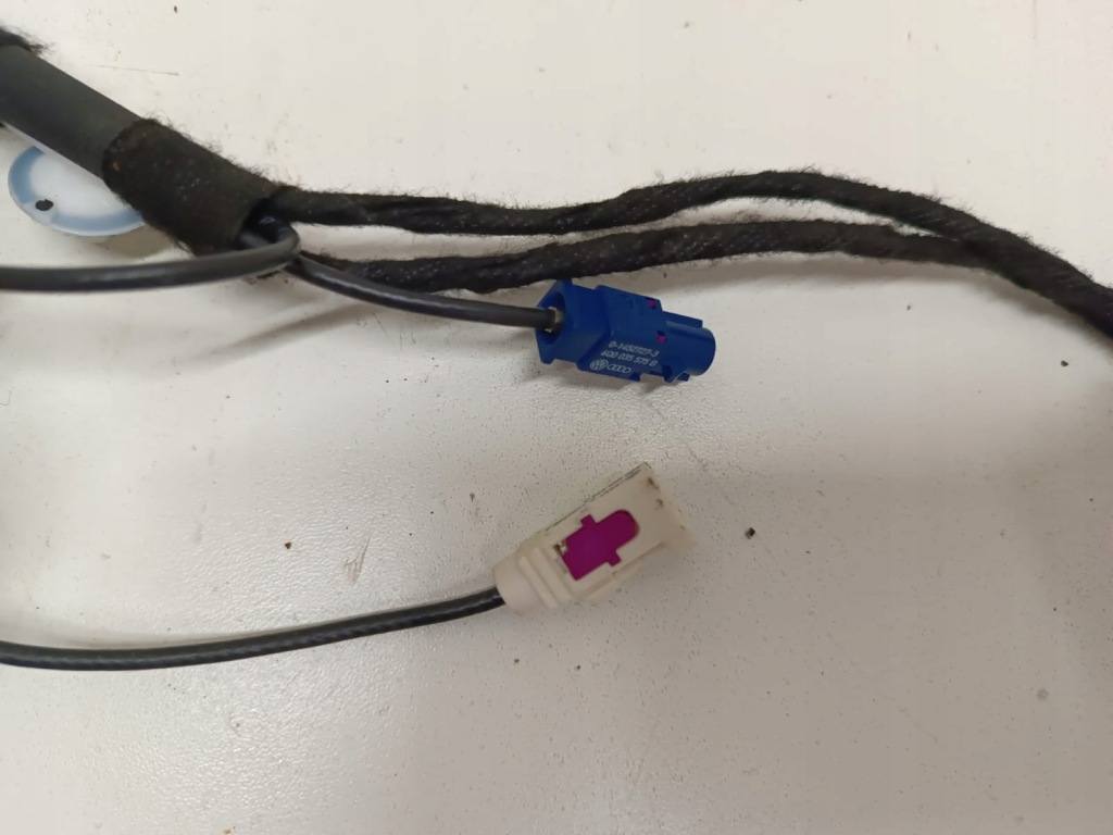 Дзеркало ліва audi e tron e-tron etron 4 pin камера eu демонтаж 2+2+1+1 pin Недорого