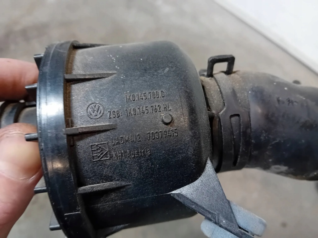 фото №6, Труба повітрозабірник резонатор повітря golf vi gti 2.0 tsi