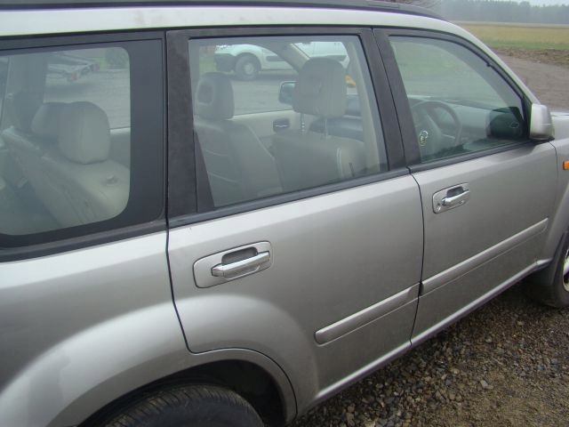 фото №1, Nissan x-trail t30 дверь правое задние полный
