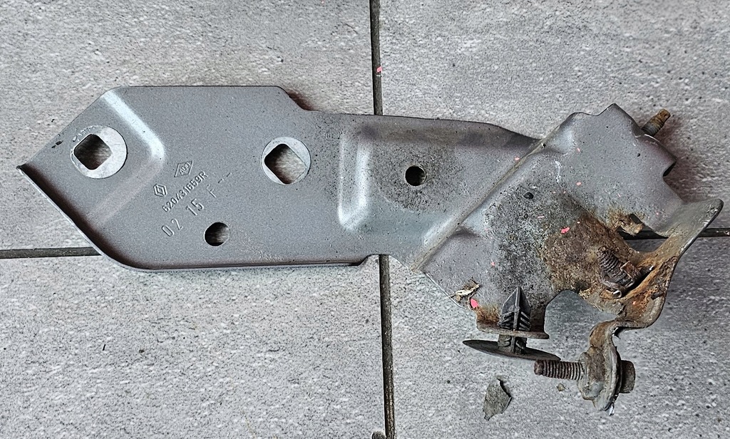 фото №1, Кронштейн кронштейн крыла правый перед renault clio iv 620431659r