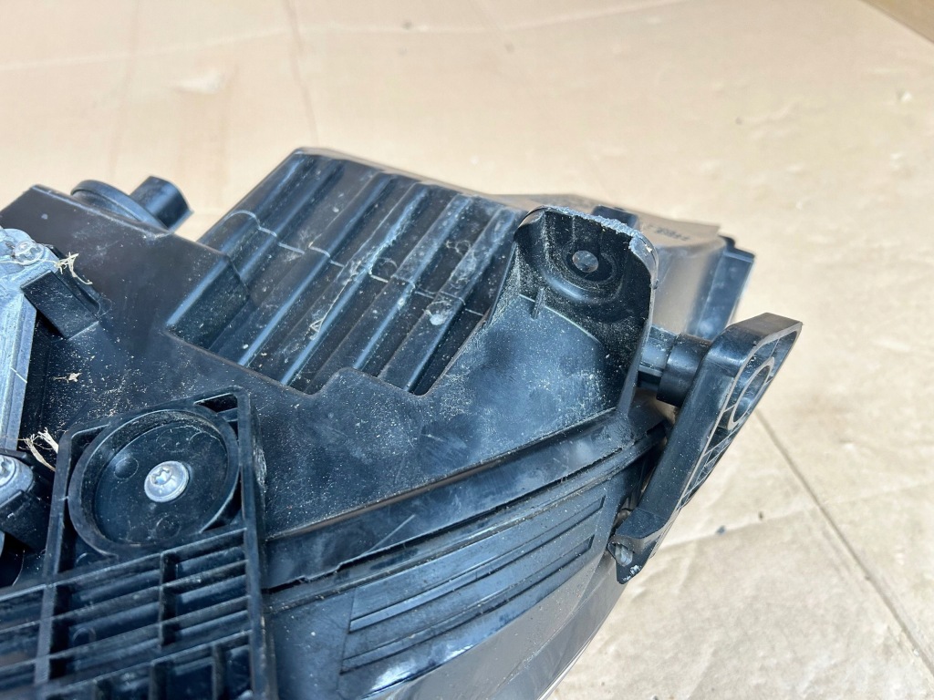 Купить Tesla model x фара передняя правый  full led оригинал  103431900e